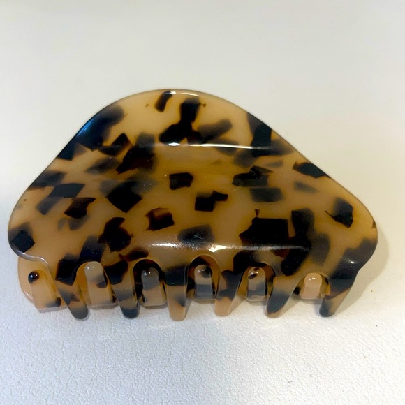 NWT- “The Paper source “claw and teardrop mirror comb duo. - Picture 3 of 7